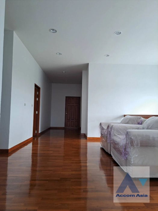  1  4 br House For Rent in Pattanakarn ,Bangkok  AA40443