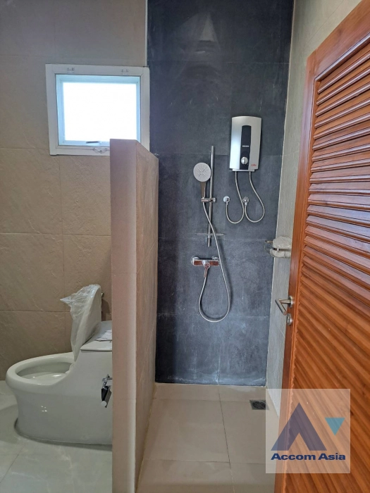 26  4 br House For Rent in Pattanakarn ,Bangkok  AA40443