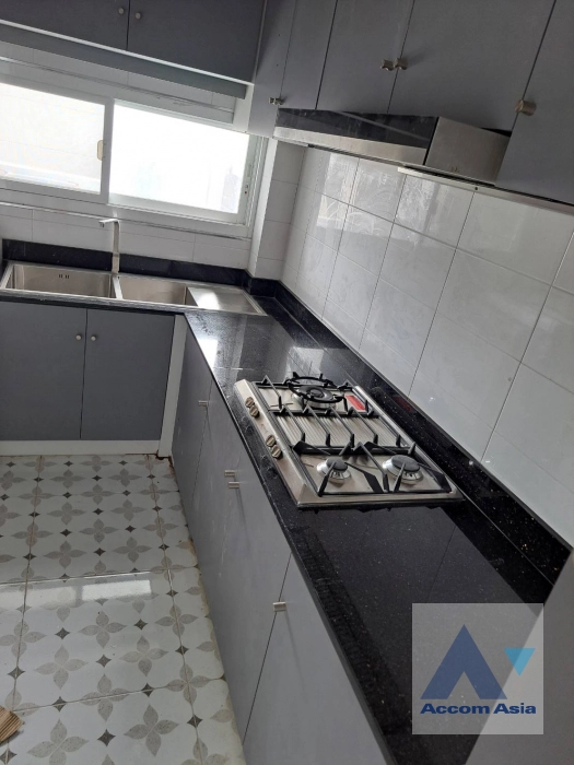 4  4 br House For Rent in Pattanakarn ,Bangkok  AA40443