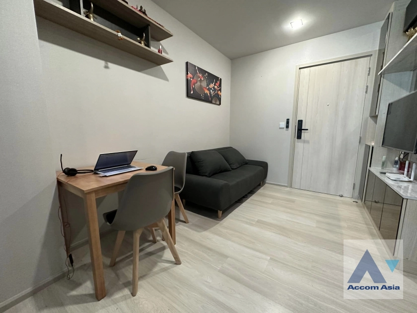 unit 1 Bedroom  Condominium For Rent & Sale in Ploenchit, Bangkok  near BTS Ploenchit (AA40454)