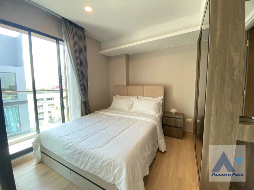 5  1 br Condominium for rent and sale in Ratchadaphisek ,Bangkok MRT Phetchaburi - ARL Makkasan at LLOYD Soonvijai-Thonglor AA40455