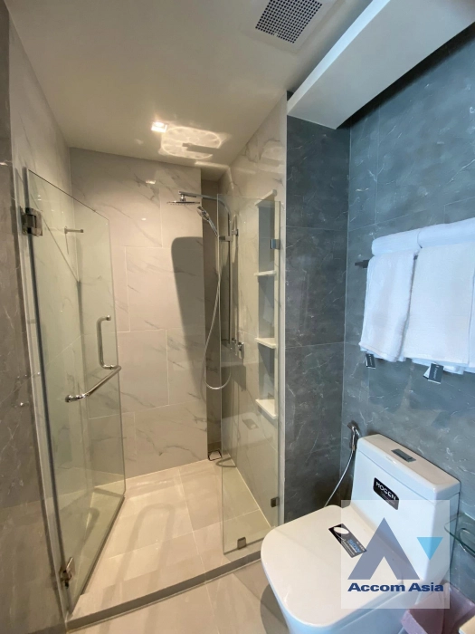 8  1 br Condominium for rent and sale in Ratchadaphisek ,Bangkok MRT Phetchaburi - ARL Makkasan at LLOYD Soonvijai-Thonglor AA40455