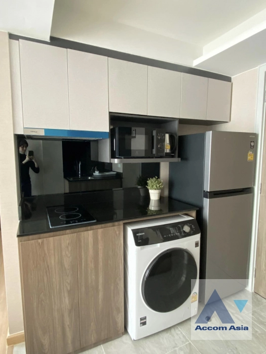4  1 br Condominium for rent and sale in Ratchadaphisek ,Bangkok MRT Phetchaburi - ARL Makkasan at LLOYD Soonvijai-Thonglor AA40455