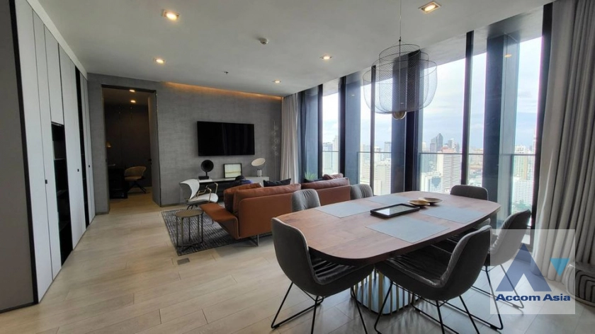 unit 2 Bedrooms  Condominium For Sale in Ploenchit, Bangkok  near BTS Ploenchit (AA40461)