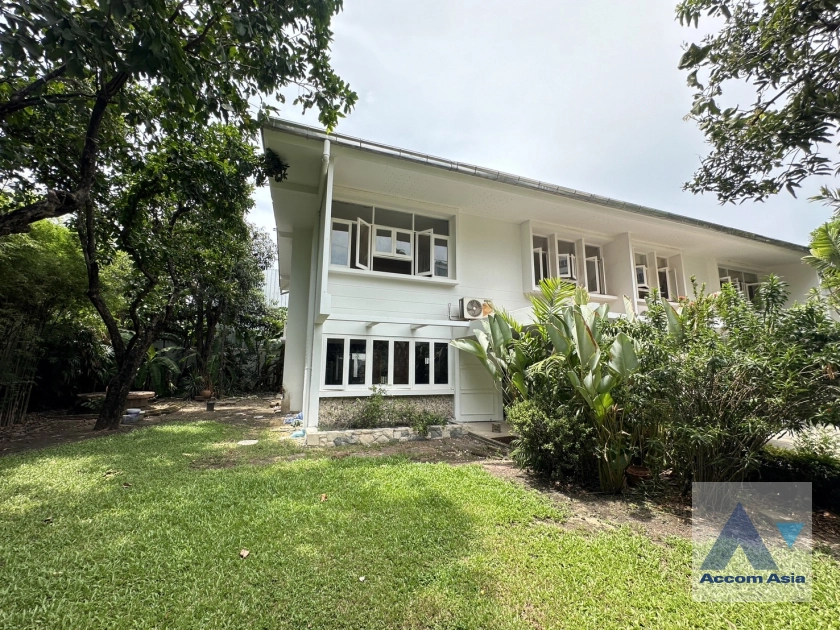 unitPet friendly |  4 Bedrooms  House For Rent & Sale in Sukhumvit, Bangkok  near BTS Thong Lo (AA40464)