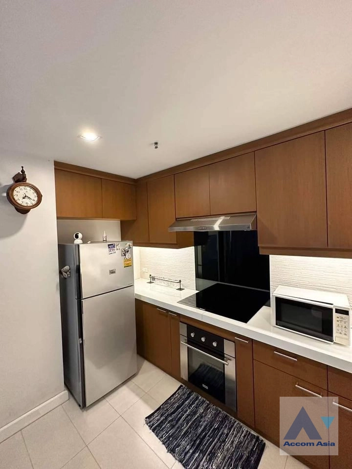 Fully Furnished |  1 Bedroom  Condominium For Rent in Silom, Bangkok  near BTS Sala Daeng - MRT Silom (AA40472)