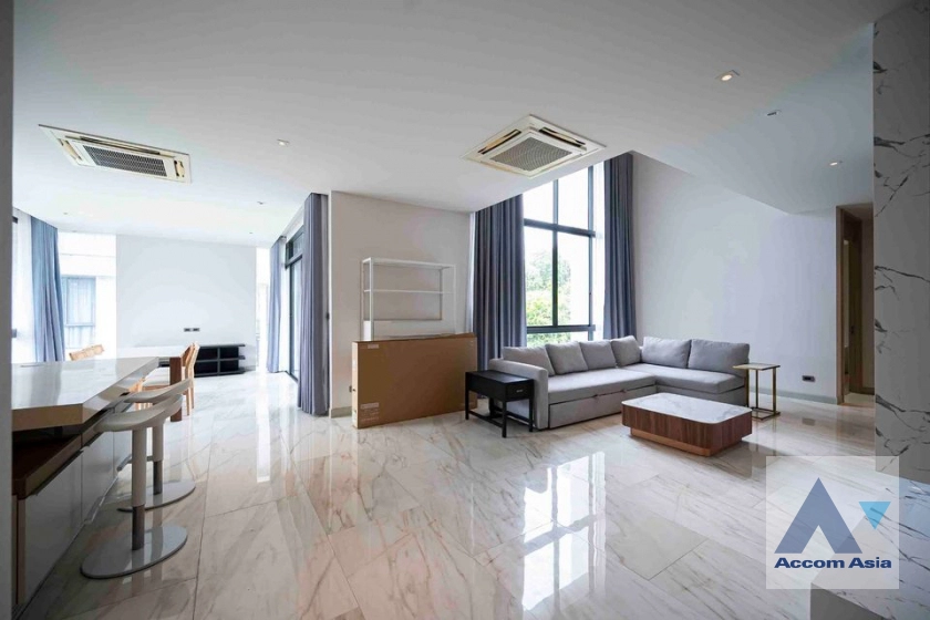 unit 4 Bedrooms  House For Rent & Sale in Sukhumvit, Bangkok  (AA40482)