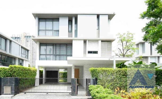  Quarter Thonglor House  4 Bedroom for Sale & Rent   in Sukhumvit Bangkok