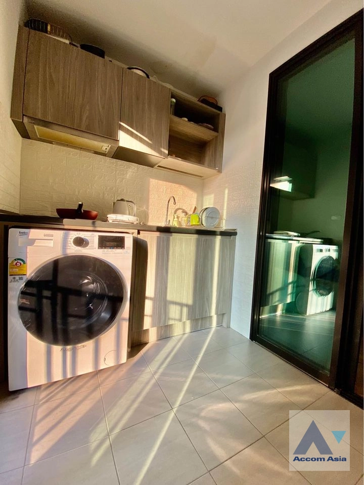 4  2 br Condominium For Sale in Bang Na ,Bangkok BTS Bearing at Notting Hill Sukhumvit 105 AA40484