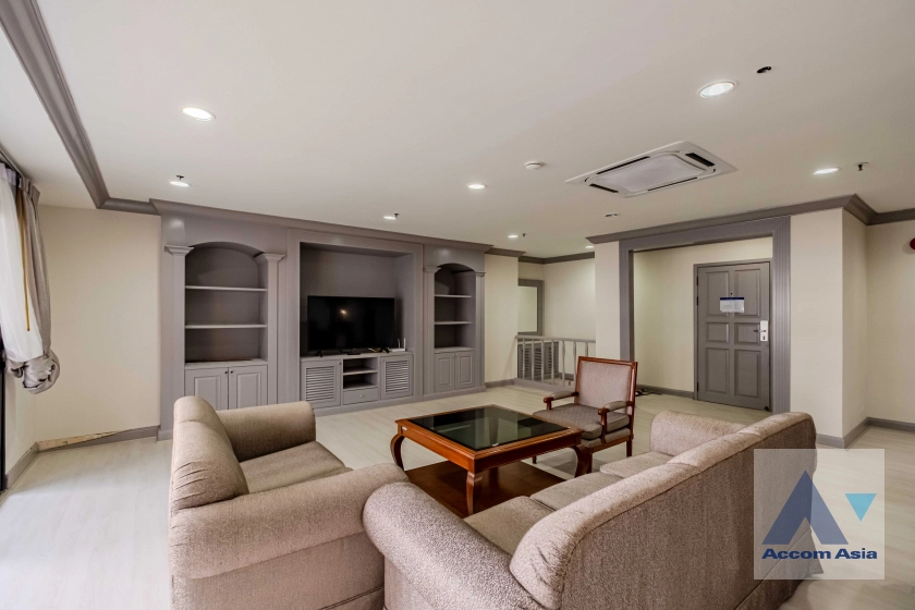 4  3 br Apartment For Rent in Sukhumvit ,Bangkok BTS Asok - MRT Sukhumvit at Perfect Apartment for Big Family, Prime Location Near Main Street AA40497