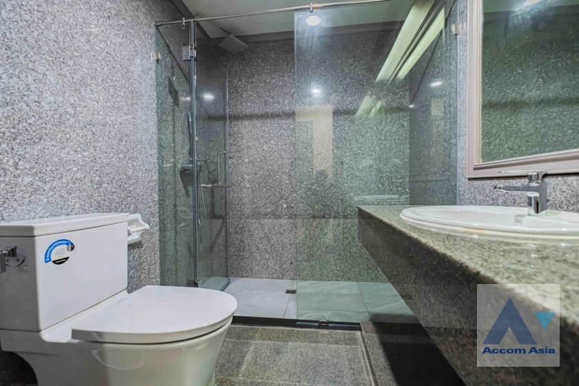 20  3 br Apartment For Rent in Sukhumvit ,Bangkok BTS Asok - MRT Sukhumvit at Perfect Apartment for Big Family, Prime Location Near Main Street AA40497