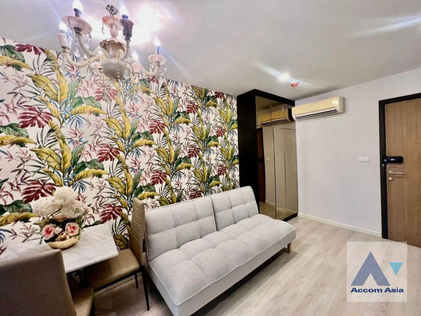 Metro Luxe Ekkamai-Rama 4 Condominium  1 Bedroom for Sale & Rent   in Sukhumvit Bangkok