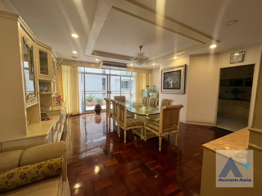 unit 3 Bedrooms  Condominium For Sale in Sukhumvit, Bangkok  near BTS Asok - MRT Sukhumvit (AA40513)