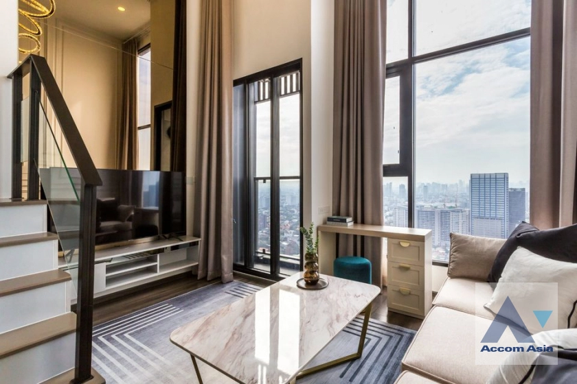  1 Bedroom  Condominium For Rent & Sale in Phaholyothin, Bangkok  (AA40516)