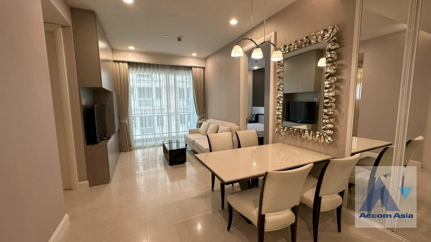  2 Bedrooms  Condominium For Rent & Sale in Ploenchit, Bangkok  near BTS Chitlom (AA40518)