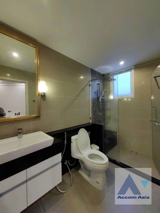 32  4 br Condominium for rent and sale in Ratchadaphisek ,Bangkok MRT Rama 9 at Supalai Wellington AA40519