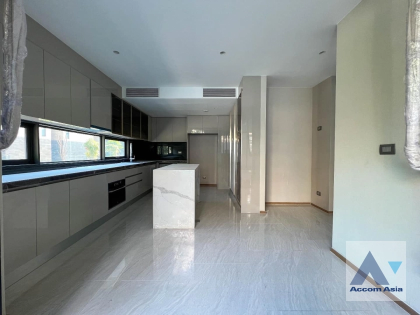 4  4 br House for rent and sale in Sathorn ,Bangkok BTS Sala Daeng - MRT Khlong Toei at Anina Villa Sathorn-Yenakart AA40525