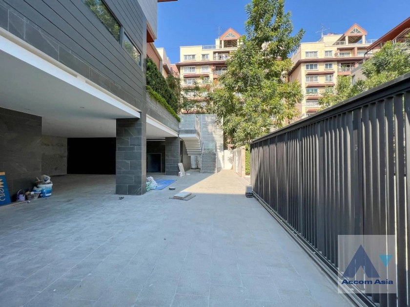 17  4 br House for rent and sale in Sathorn ,Bangkok BTS Sala Daeng - MRT Khlong Toei at Anina Villa Sathorn-Yenakart AA40525