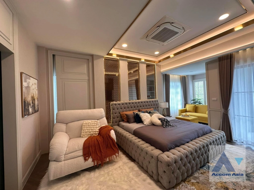 7  4 br House for rent and sale in Latkrabang ,Bangkok ARL Ban Thap Chang at Nantawan Rama 9 New Krungthepkreetha AA40534