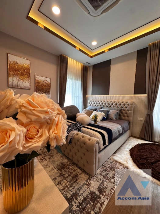 13  4 br House for rent and sale in Latkrabang ,Bangkok ARL Ban Thap Chang at Nantawan Rama 9 New Krungthepkreetha AA40534