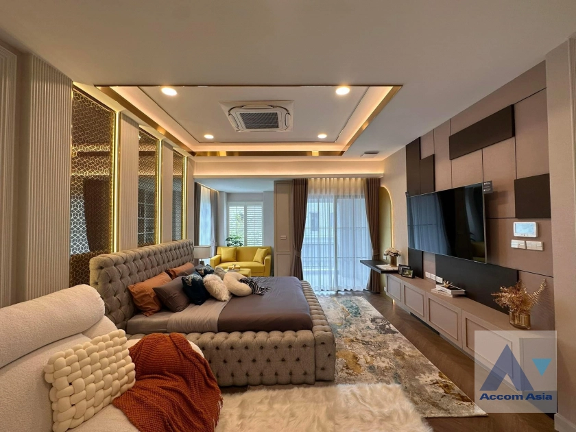 6  4 br House for rent and sale in Latkrabang ,Bangkok ARL Ban Thap Chang at Nantawan Rama 9 New Krungthepkreetha AA40534