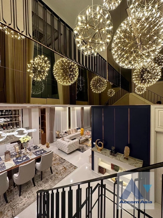 5  4 br House for rent and sale in Latkrabang ,Bangkok ARL Ban Thap Chang at Nantawan Rama 9 New Krungthepkreetha AA40534