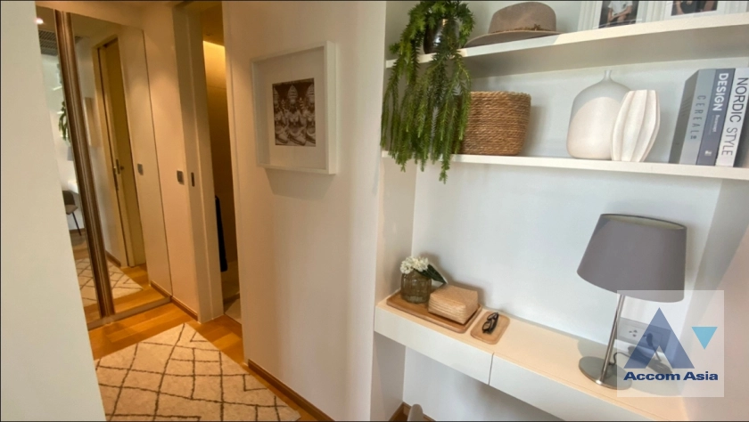 unit 2 Bedrooms  Condominium For Rent & Sale in Sathorn, Bangkok  near MRT Lumphini (AA40535)