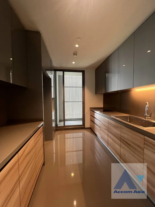 5  1 br Condominium For Rent in Sathorn ,Bangkok MRT Lumphini at Supreme Legend AA40543