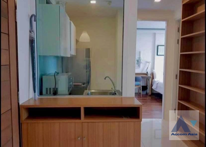 unit 1 Bedroom  Condominium For Rent in Sukhumvit, Bangkok  near BTS Nana (AA40558)