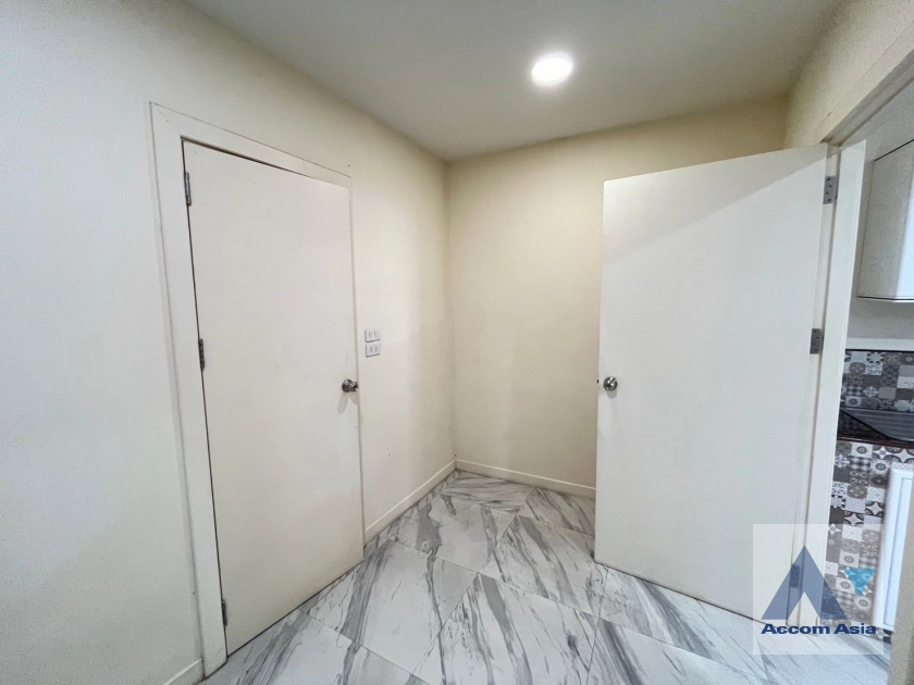 7  4 br House For Rent in Phaholyothin ,Bangkok  AA40561