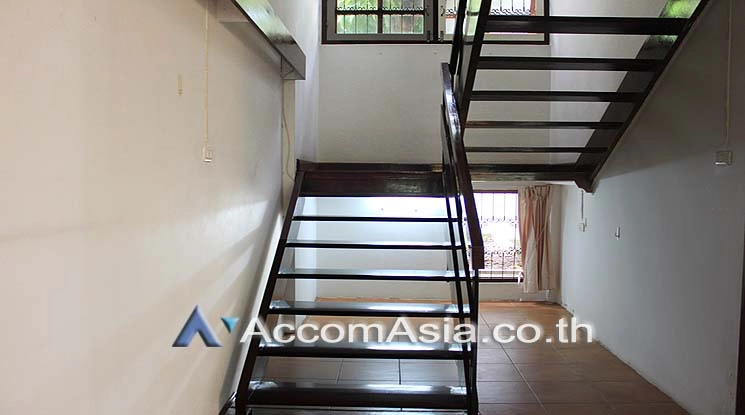 11  3 br House For Rent in Sukhumvit ,Bangkok BTS Nana 9009501