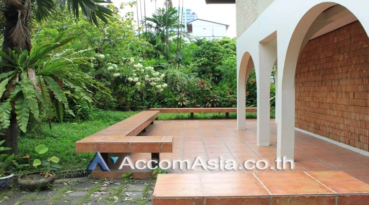 unitHome Office |  3 Bedrooms  House For Rent in Sukhumvit, Bangkok  near BTS Nana (9009501)