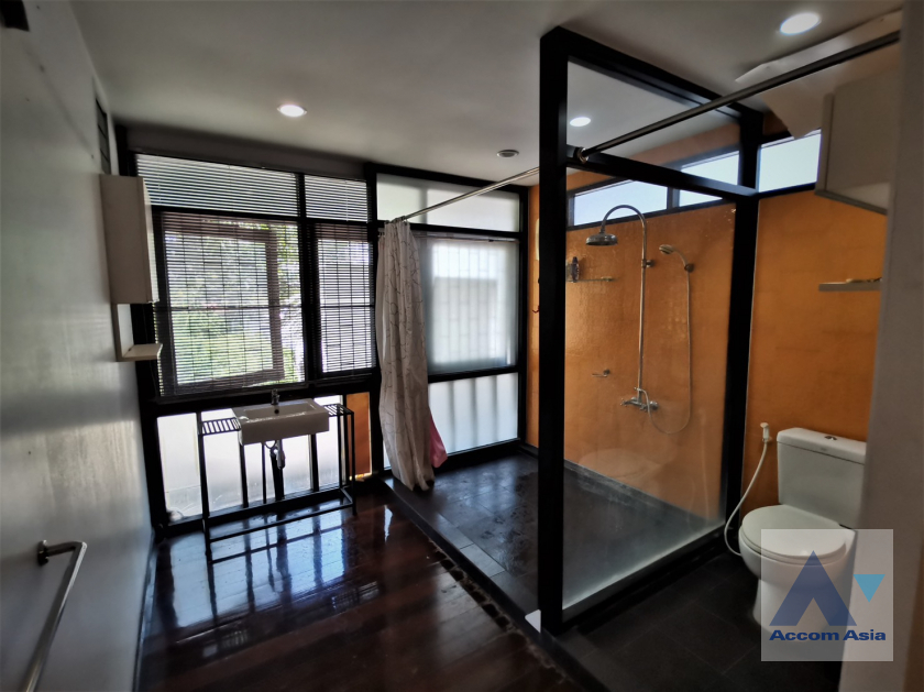 6  2 br House for rent and sale in Phaholyothin ,Bangkok  AA40578