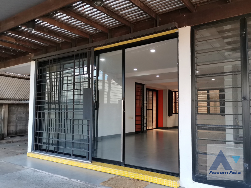  1  2 br House for rent and sale in Phaholyothin ,Bangkok  AA40578