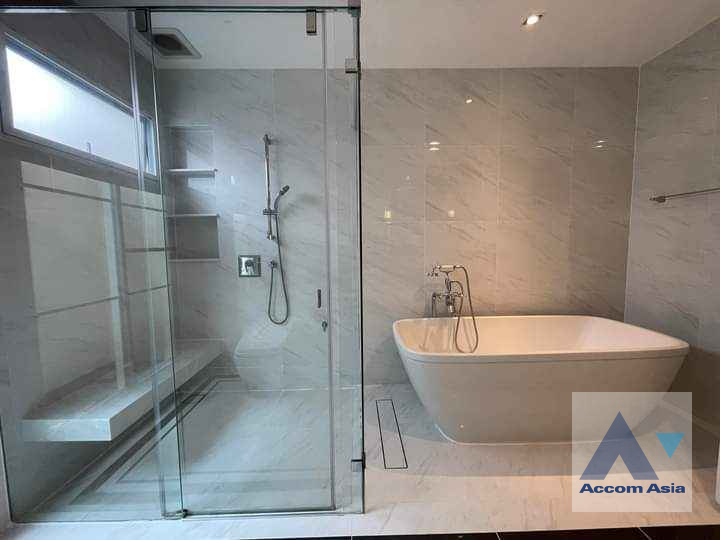 13  4 br House For Rent in Phaholyothin ,Bangkok  at Nantawan Ramintra - Phaholyothin 50 AA40579