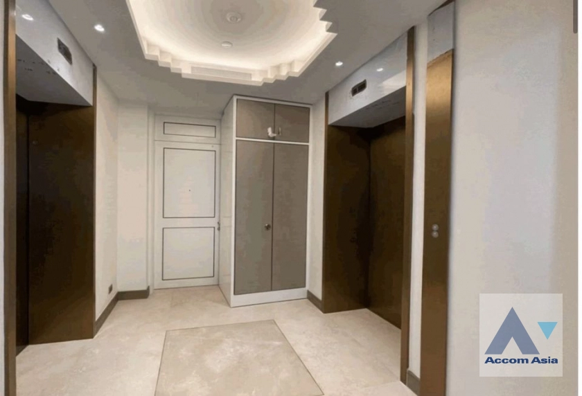 1  2 br Condominium For Sale in Charoen Nakhon ,Bangkok BTS Krung Thon Buri at The Residences at Mandarin Oriental AA40583