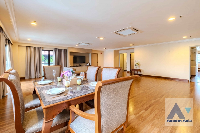 unit 3 Bedrooms  Apartment For Rent in Sukhumvit, Bangkok  near BTS Asok - MRT Sukhumvit (AA40585)