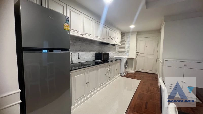  1  2 br Apartment For Rent in Sukhumvit ,Bangkok BTS Phrom Phong at Low-rise apartment, Walk 400m to BTS AA40591