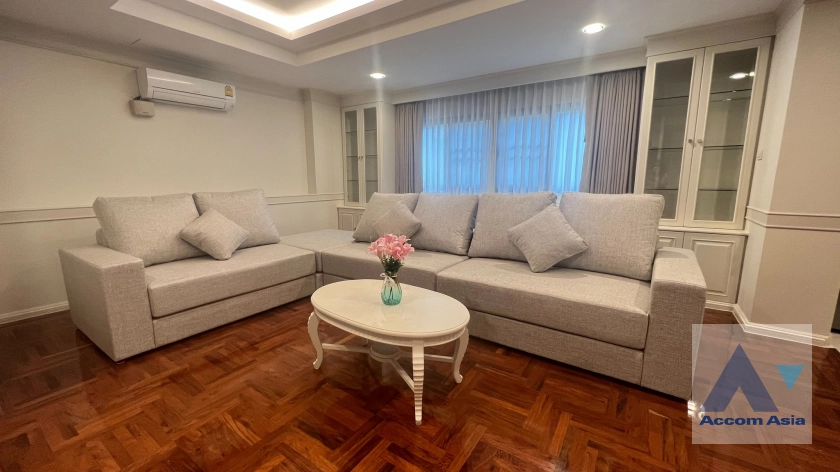  Low-rise apartment, Walk 400m to BTS Apartment  2 Bedroom for Rent BTS Phrom Phong in Sukhumvit Bangkok