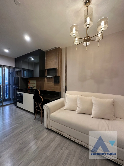 unit 1 Bedroom  Condominium For Rent & Sale in Sathorn, Bangkok  near BTS Saint Louis (AA40593)