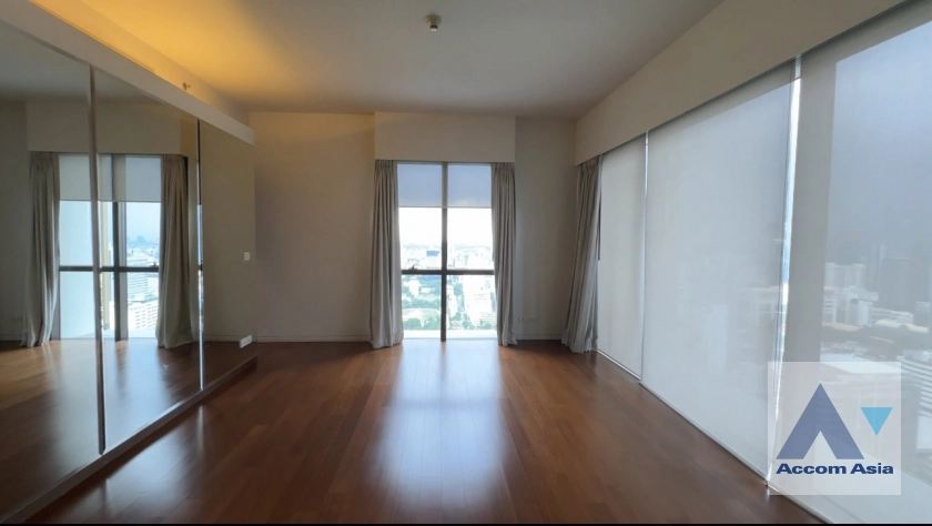 8  3 br Condominium For Rent in Ploenchit ,Bangkok BTS Ratchadamri at Hansar Residence AA40596
