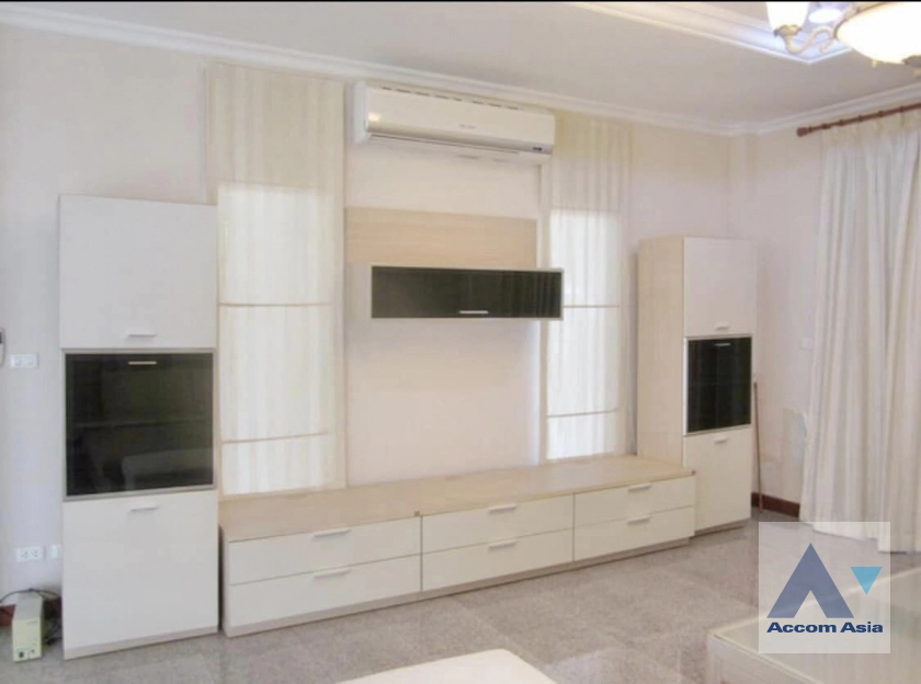  3 Bedrooms  House For Rent in Bangna, Bangkok  (AA40597)