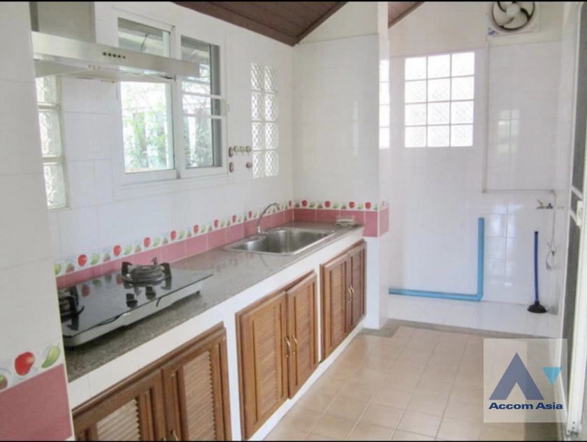 6  3 br House For Rent in Bang Na ,Bangkok  at Sittarom Regent Sinakarin Lasan AA40597