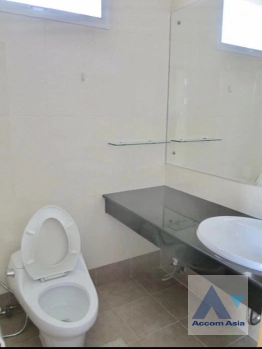 17  3 br House For Rent in Bang Na ,Bangkok  at Sittarom Regent Sinakarin Lasan AA40597