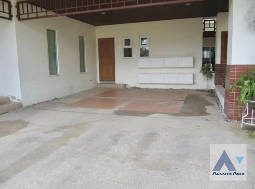 19  3 br House For Rent in Bang Na ,Bangkok  at Sittarom Regent Sinakarin Lasan AA40597