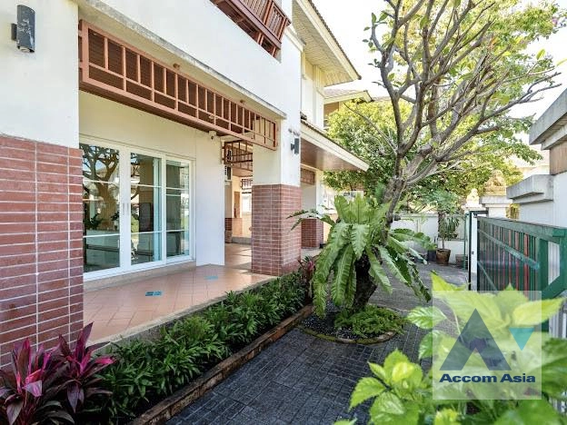 24  3 br House for rent and sale in Bang Na ,Bangkok  at Sittarom Regent Sinakarin Lasan AA40597