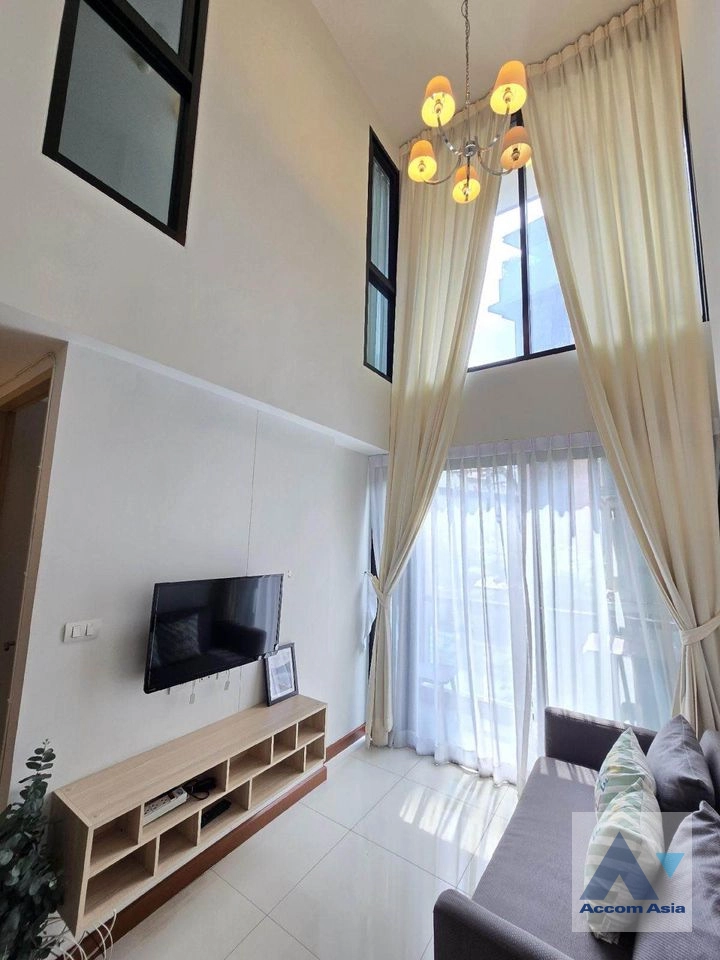 unit 2 Bedrooms  Condominium For Rent in Sukhumvit, Bangkok  near BTS Thong Lo (AA40605)