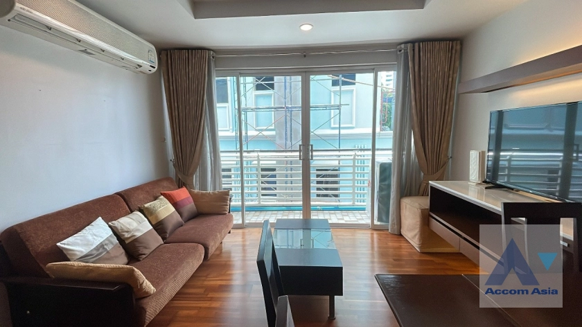 unit 2 Bedrooms  Condominium For Sale in Sukhumvit, Bangkok  near BTS Ekkamai (AA40611)