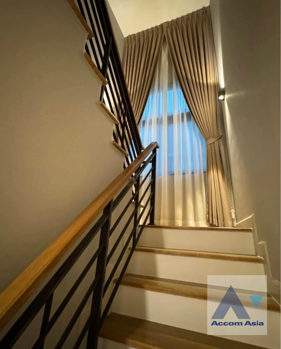 5  4 br House For Rent in Samutprakan ,Samutprakan  at Centro Bangna AA40626