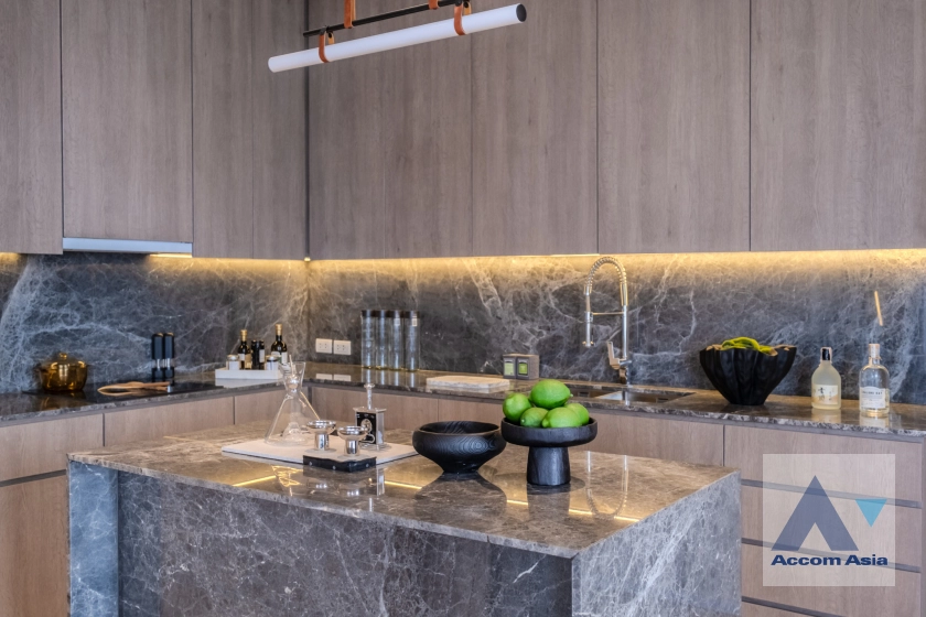  1  3 br Condominium For Sale in Sukhumvit ,Bangkok BTS On Nut at Ramada Plaza Residence AA40627